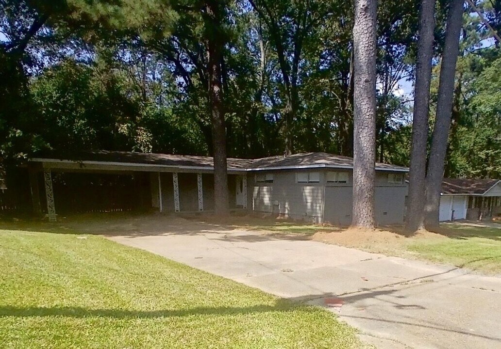 4639 Kirkley Dr in Jackson, MS - Building Photo
