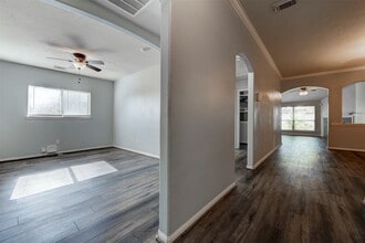 6411 Silver Shade Dr in Houston, TX - Building Photo - Building Photo