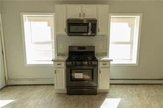 287 Manton Ave in Providence, RI - Building Photo - Building Photo