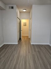 911 N Orange Ave in Orlando, FL - Foto de edificio - Building Photo