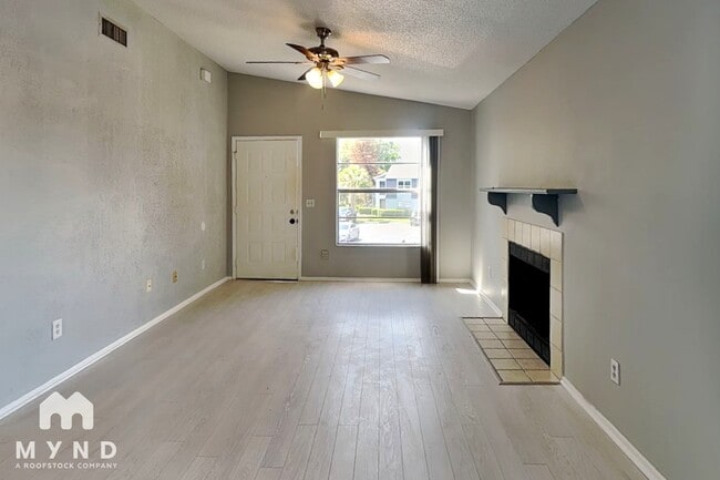 property at 107 Northlake Dr