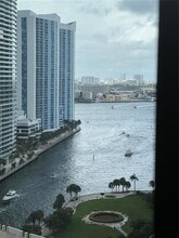 55 SE 6th St, Unit 2307 in Miami, FL - Foto de edificio - Building Photo