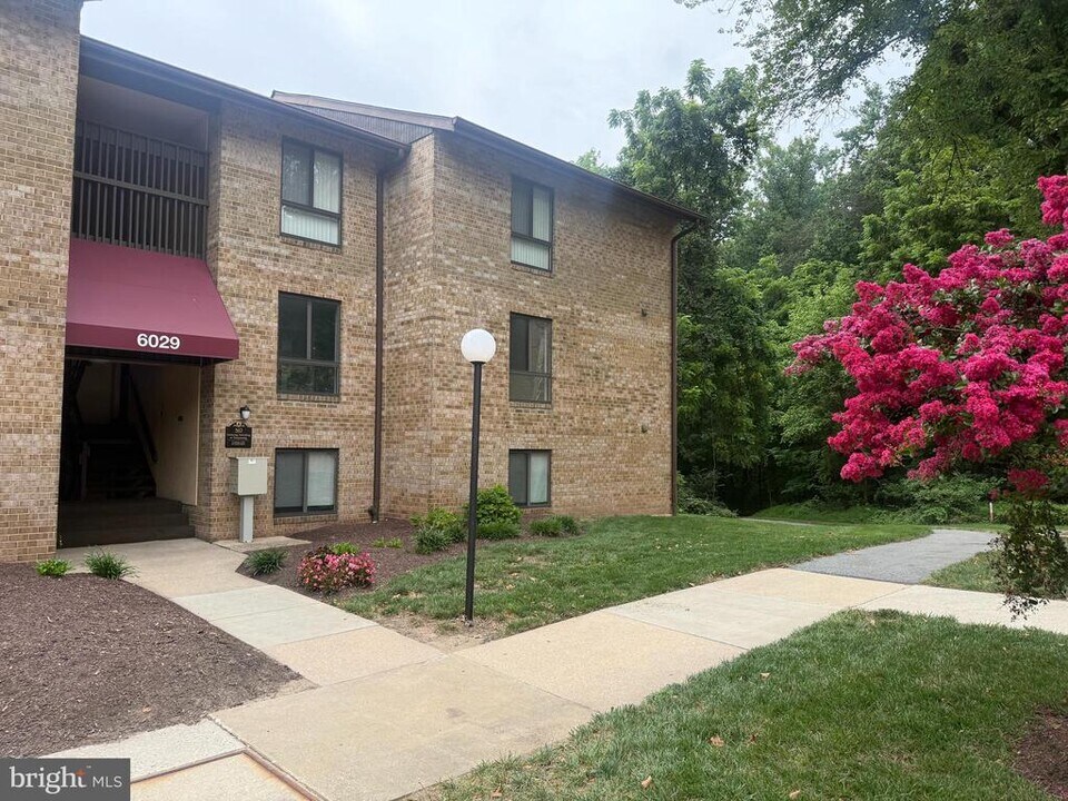 6029-4 Majors Ln in Columbia, MD - Building Photo
