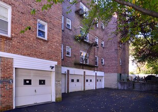 34 Merritt Ave in White Plains, NY - Foto de edificio - Building Photo