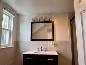 254 Plimpton St, Unit Unit2L in Walpole, MA - Foto de edificio - Building Photo