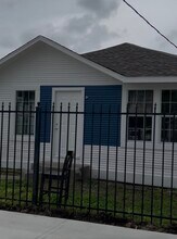 1704 Sam Wilson St in Houston, TX - Building Photo - Building Photo