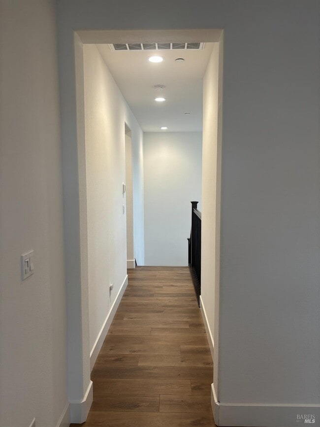 property at 1468 Oak Cir