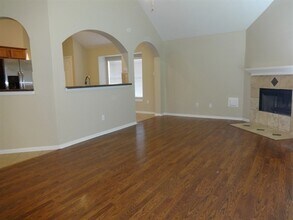 18439 Sunrise Oaks Ct in Montgomery, TX - Building Photo - Building Photo