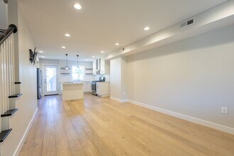 2319 13th Pl NE in Washington, DC - Building Photo - Building Photo