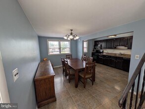 1111 Circle Dr in Arbutus, MD - Building Photo - Building Photo