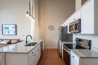 American Electric Lofts in St. Joseph, MO - Foto de edificio - Interior Photo