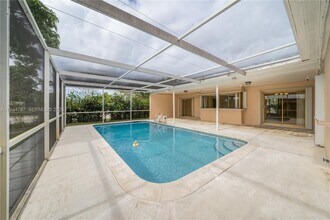 5524 Cleveland St in Hollywood, FL - Building Photo - Building Photo