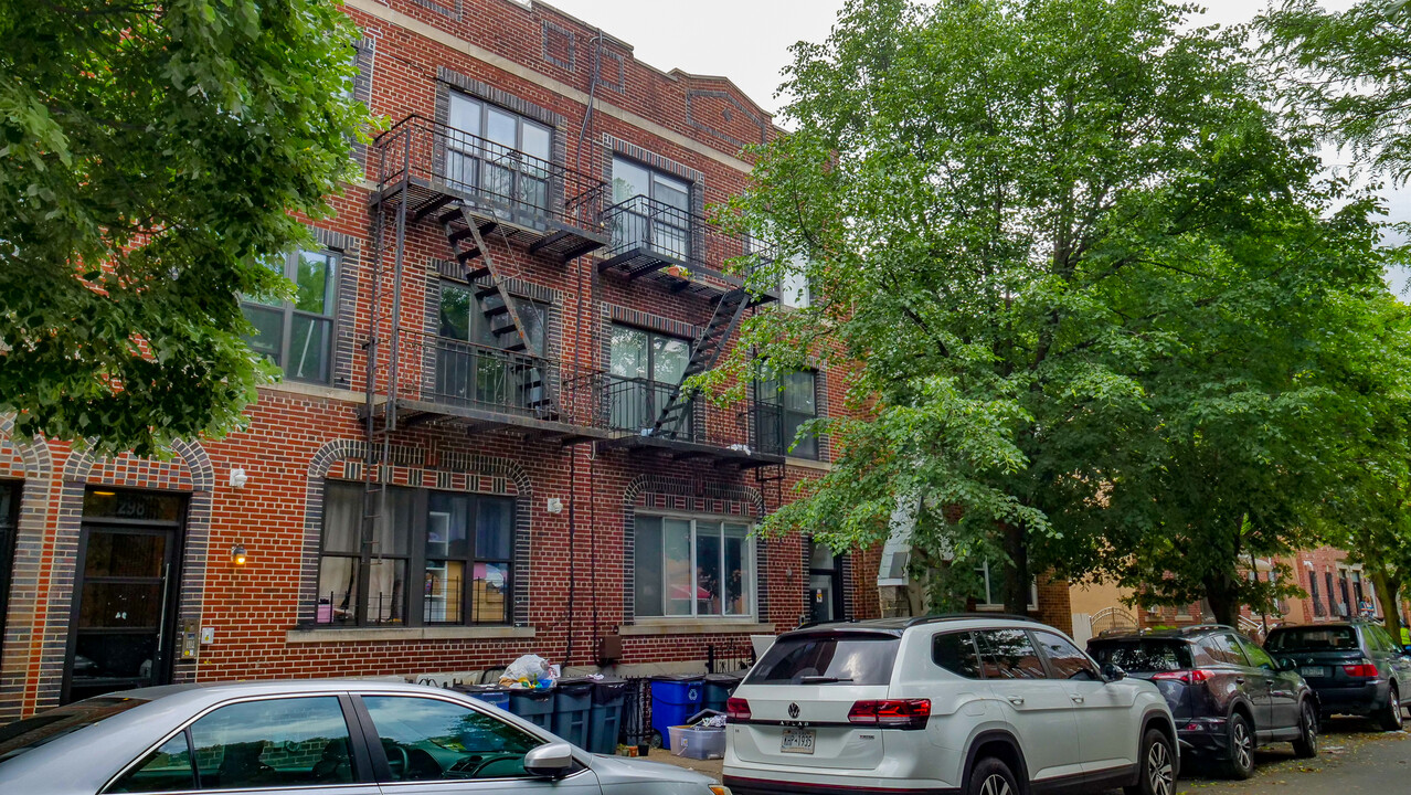 296 Schaefer St in Brooklyn, NY - Building Photo