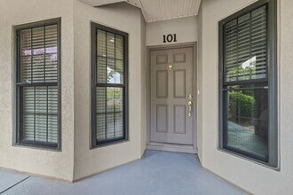 401 Harbour Point in Virginia Beach, VA - Building Photo - Building Photo