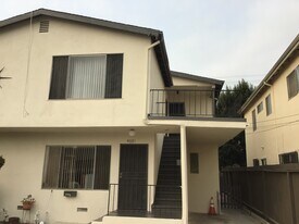 9111 Cattaraugus Ave, Unit B in Los Angeles, CA - Building Photo