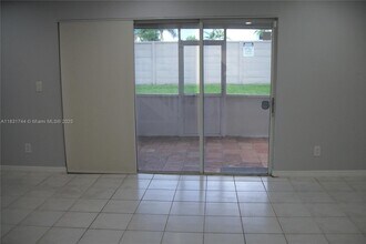 20884 NW 1st St in Pembroke Pines, FL - Building Photo - Building Photo