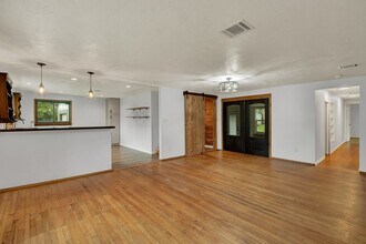 307 Carrell St in Tomball, TX - Building Photo - Building Photo