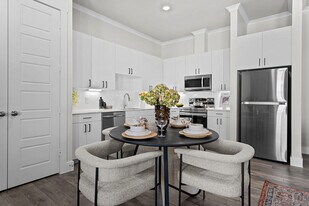 Luxe of Denton in Denton, TX - Building Photo