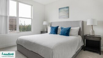 7373 Valley View Ln, Unit 3083 in Dallas, TX - Building Photo