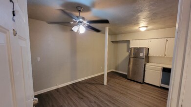 3019 N Lee Ave, Unit 7 in Oklahoma City, OK - Building Photo - Building Photo