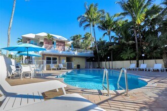 2424 SE 17th St, Unit B103 in Fort Lauderdale, FL - Building Photo - Building Photo