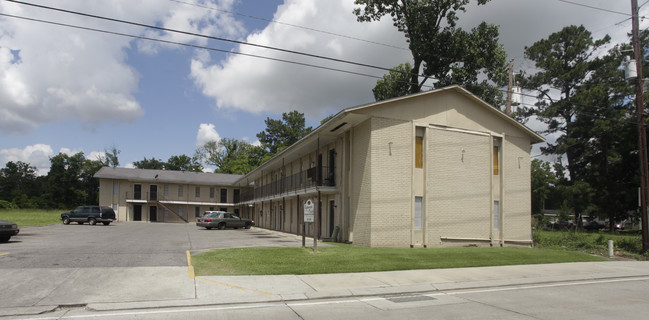 Sycamore Court in Baton Rouge, LA - Building Photo - Building Photo