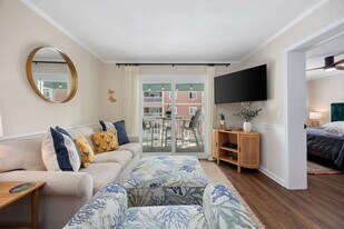 824 N Waccamaw Dr in Murrells Inlet, SC - Building Photo