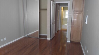 3030 Suncrest Dr in San Diego, CA - Building Photo - Building Photo