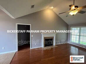 8061 Garrett Pines Dr in Columbus, GA - Building Photo - Building Photo