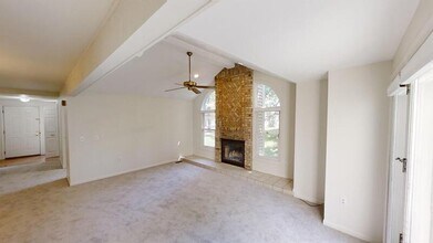 455 Village Oaks Ct in Ann Arbor, MI - Building Photo - Building Photo