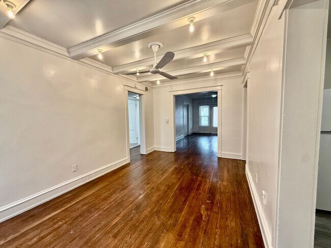 3532 Troost Ave in Kansas City, MO - Foto de edificio - Building Photo