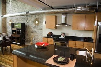 Montgomery Square Apartments in Portsmouth, VA - Foto de edificio - Interior Photo