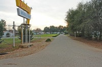 Building Photo - 7252 White House Dr Apartments in Anderson, California