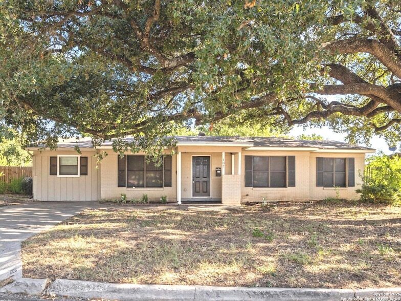 107 Sabyan Dr in San Antonio, TX - Building Photo
