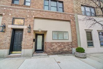 309-311 N Elizabeth St in Lima, OH - Foto de edificio - Building Photo