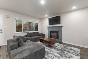 19122 3rd Dr SE in Bothell, WA - Building Photo