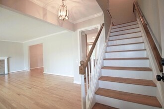 759 Harcourt Rd in Grosse Pointe Park, MI - Building Photo - Building Photo