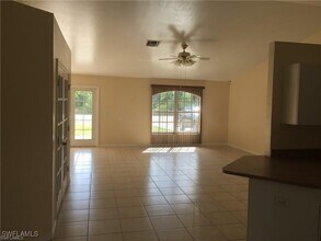 696 Homestead Rd S in Lehigh Acres, FL - Foto de edificio - Building Photo