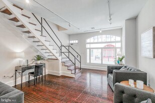 1714 Rittenhouse Square in Philadelphia, PA - Building Photo