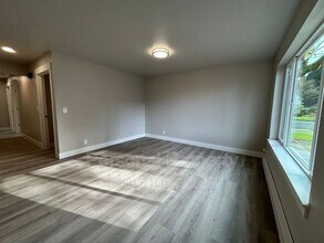 112 Elm St in Ridgefield, WA - Building Photo - Building Photo