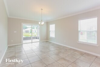 12413 Jovana Rd in Jacksonville, FL - Foto de edificio - Building Photo