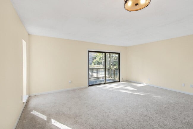 612 Pine Ridge Pl in Raleigh, NC - Building Photo - Building Photo