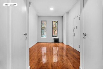 350 E 89th St in New York, NY - Building Photo - Building Photo