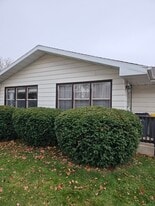 918 12th St in Monroe, WI - Building Photo