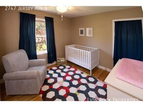 2747 Jersey Ave S in Minneapolis, MN - Building Photo - Building Photo