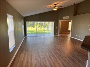 6818 Cambridge Park Dr in Apollo Beach, FL - Building Photo - Building Photo