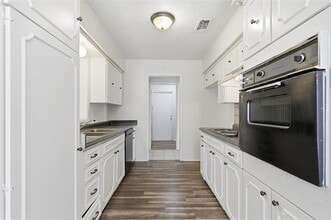 125 N Jessup St in Alvarado, TX - Building Photo - Building Photo