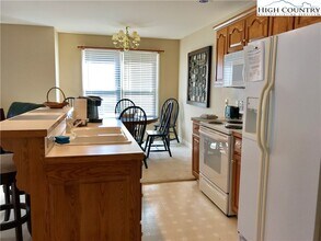 155 Birkdale Ct in Jefferson, NC - Building Photo - Building Photo