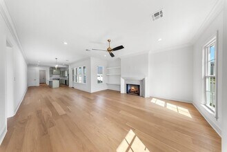 7644 Jeter Dr in Baton Rouge, LA - Building Photo - Building Photo