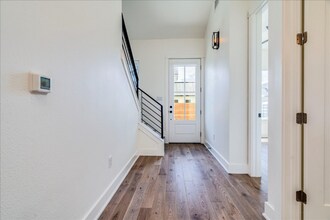 4018 Valley View Rd in Austin, TX - Building Photo - Building Photo